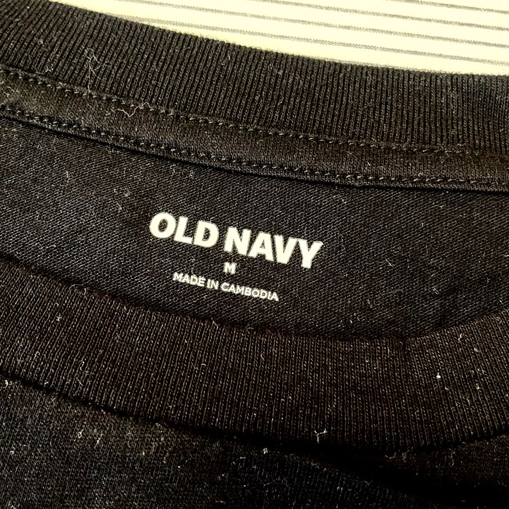 Old Navy Ruffle Sleeves - Picture 2 of 3